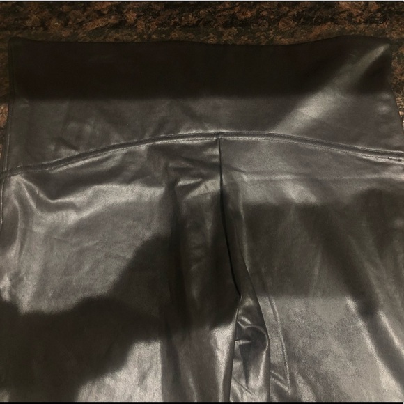 SPANX VERY BLACK Faux Leather Leggings SZ. 2X L - Picture 9 of 12